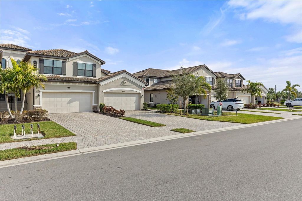 Photo of 6065 Worsham Lane #104, Bradenton, FL 34211 (MLS # A4666837)
