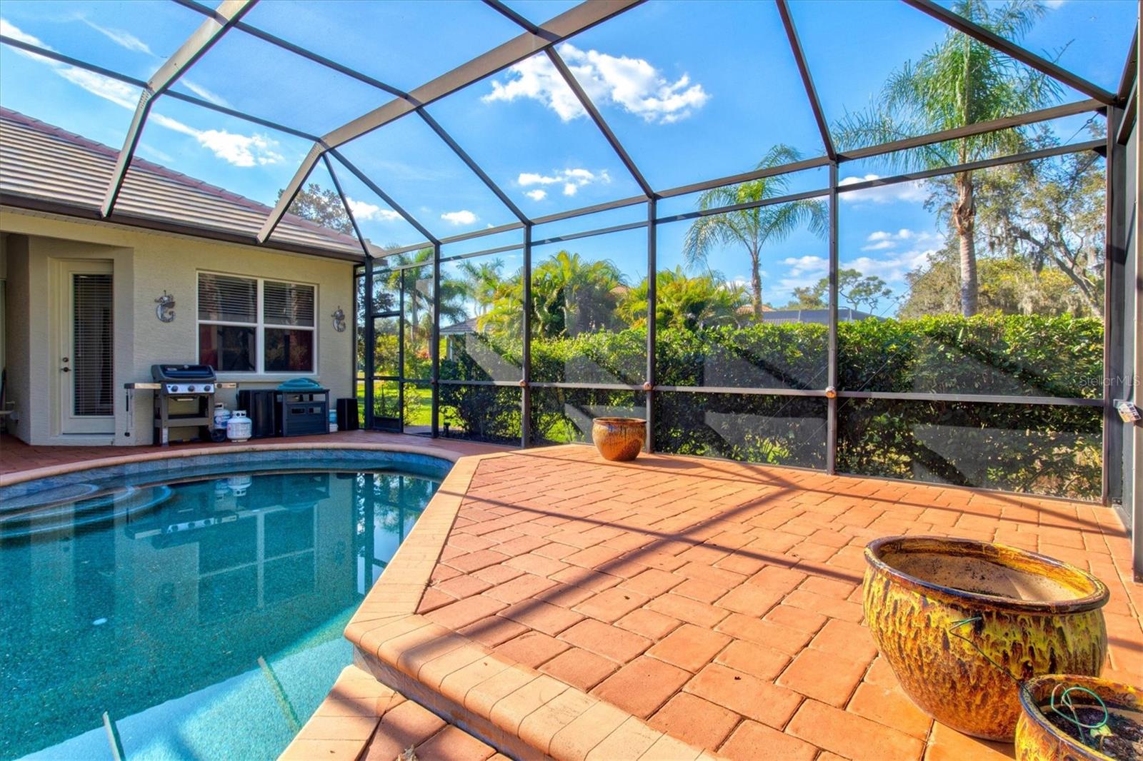 COUNTRY MEADOWS PH I - Residential