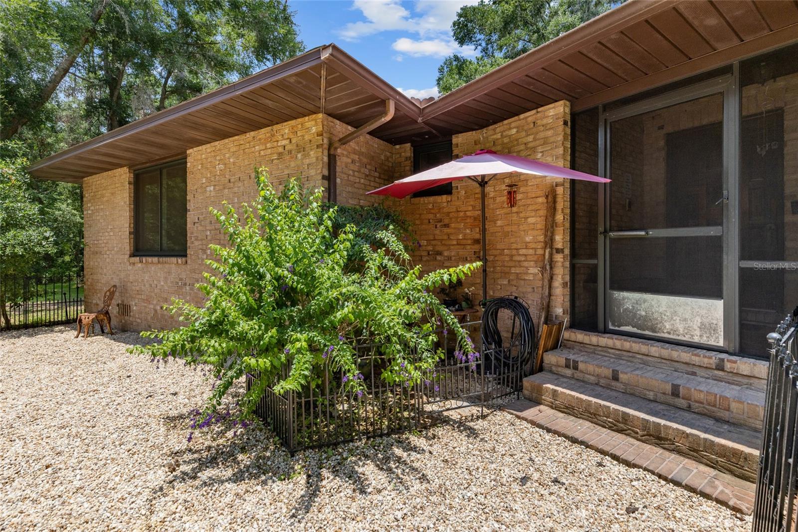 9816 87TH DRIVE