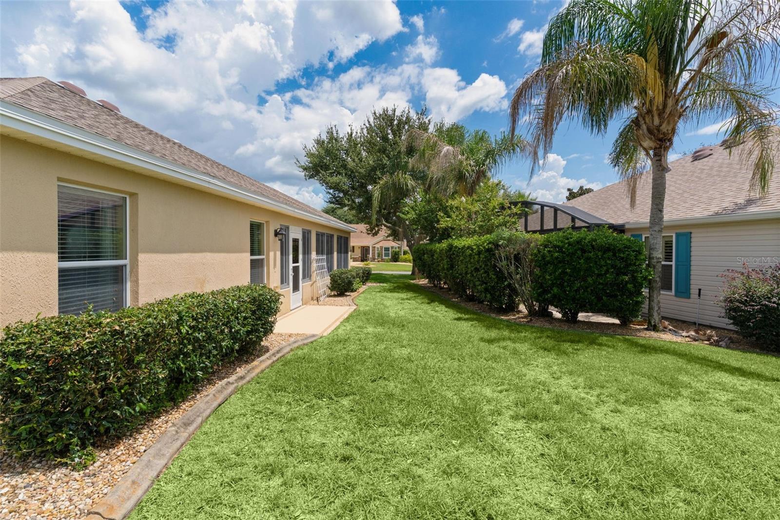 1652 ZANZIBAR PLACE