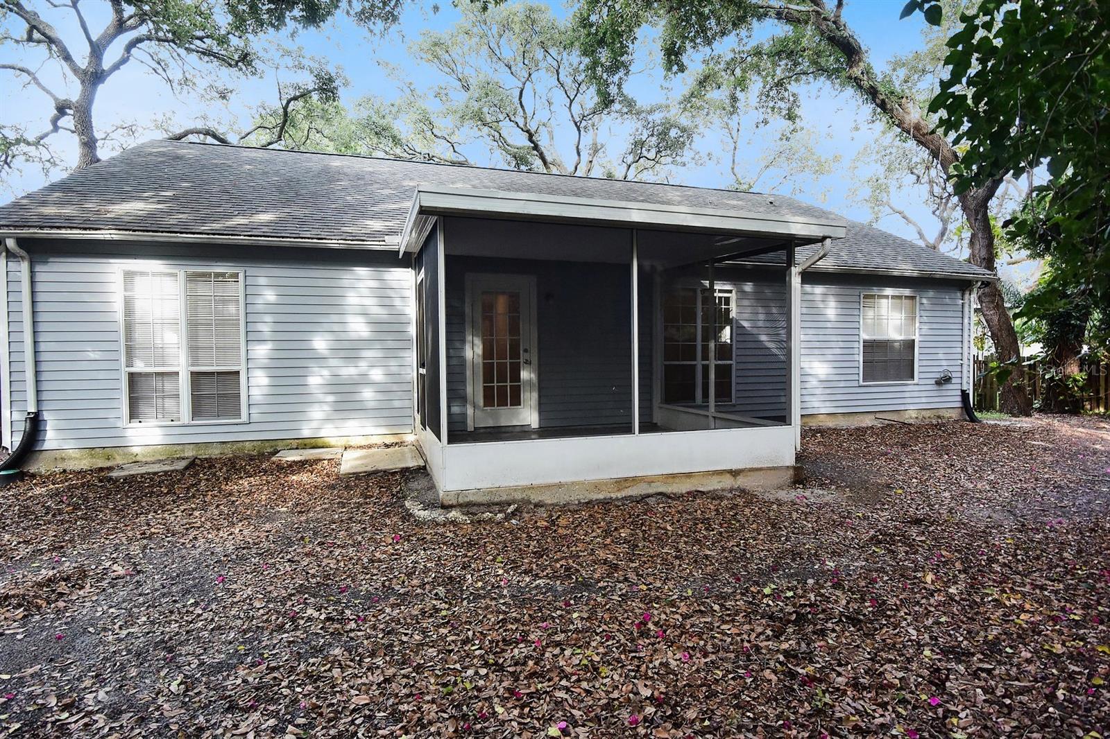 ROLLING OAKS - Residential