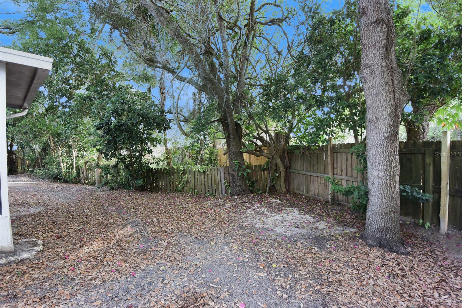 ROLLING OAKS - Residential