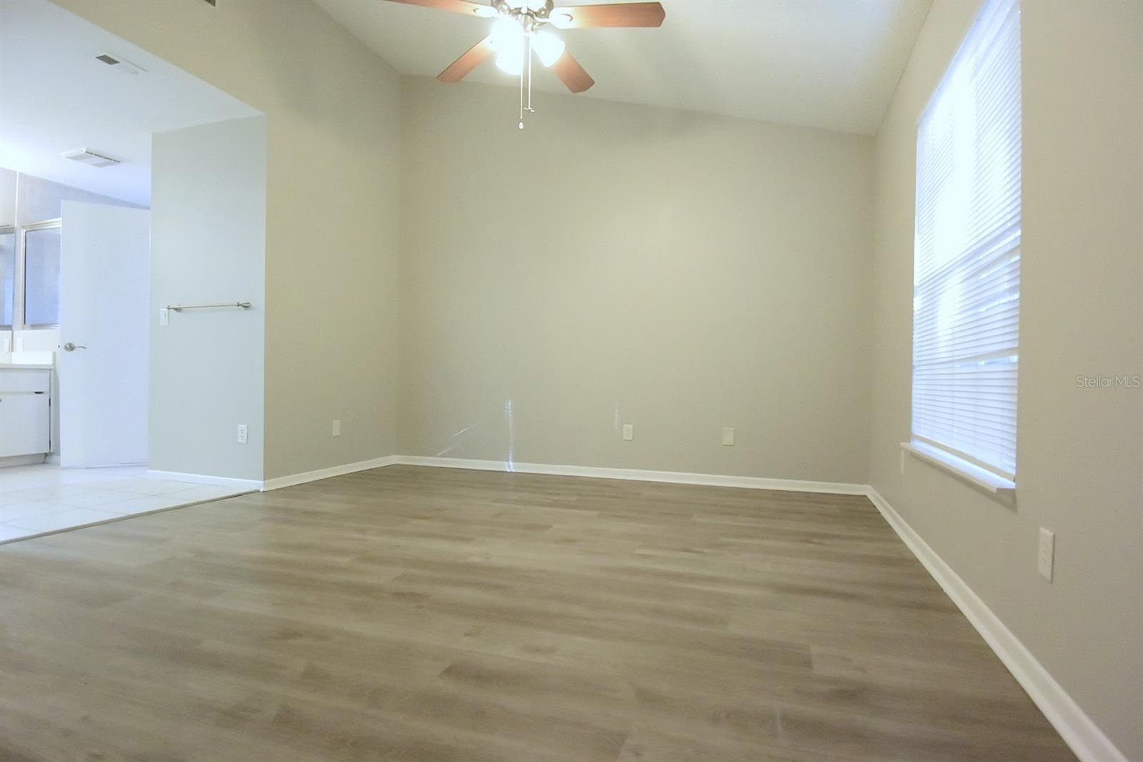 ROLLING OAKS - Residential