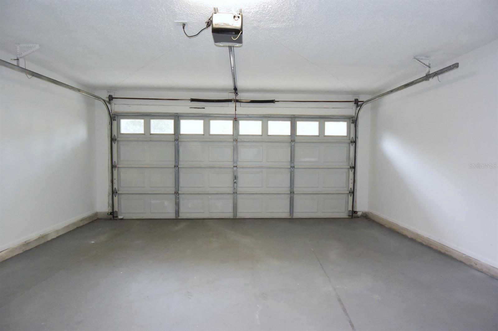 ROLLING OAKS - Residential