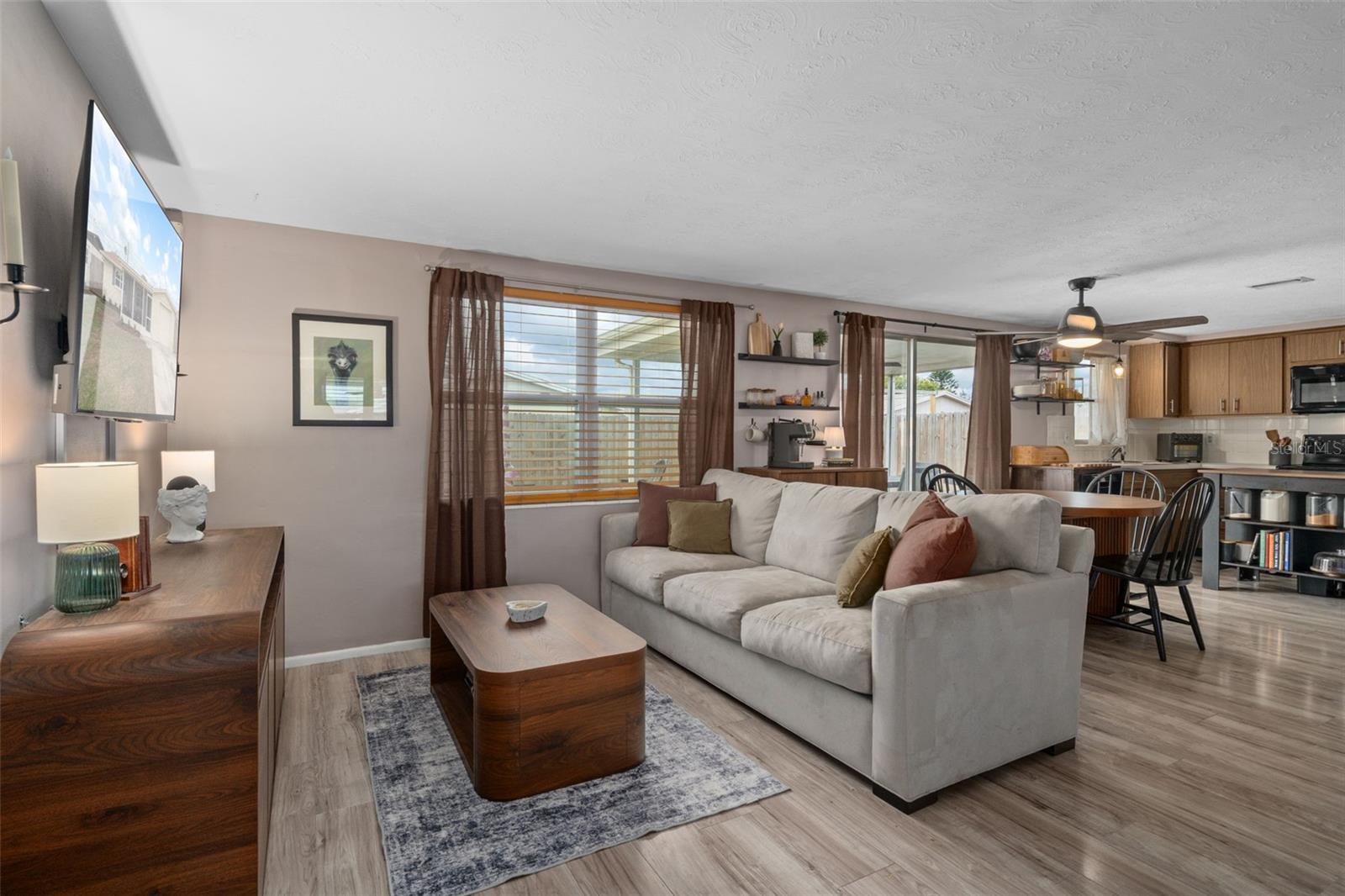 TAHITIAN HOMES - Residential