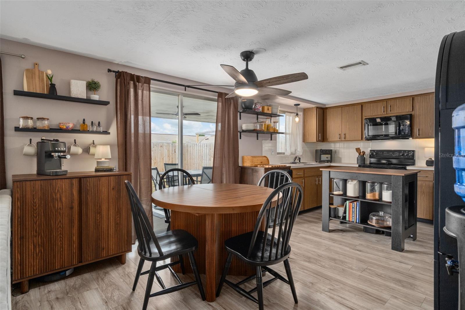 TAHITIAN HOMES - Residential