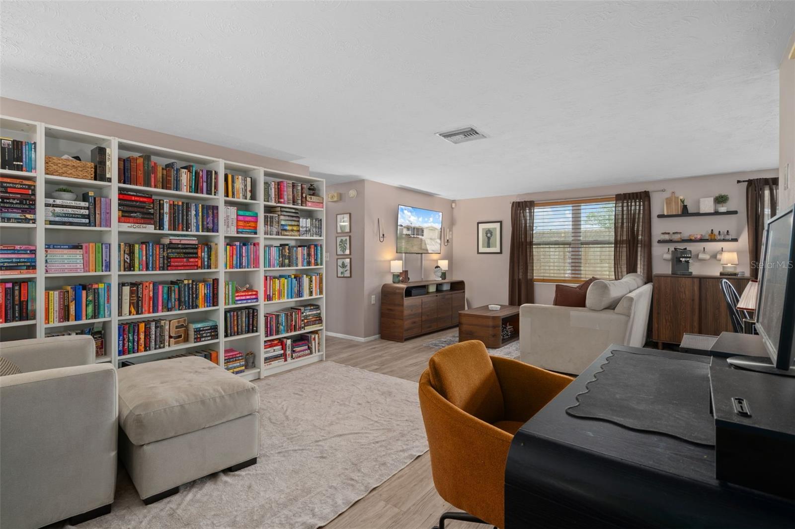 TAHITIAN HOMES - Residential