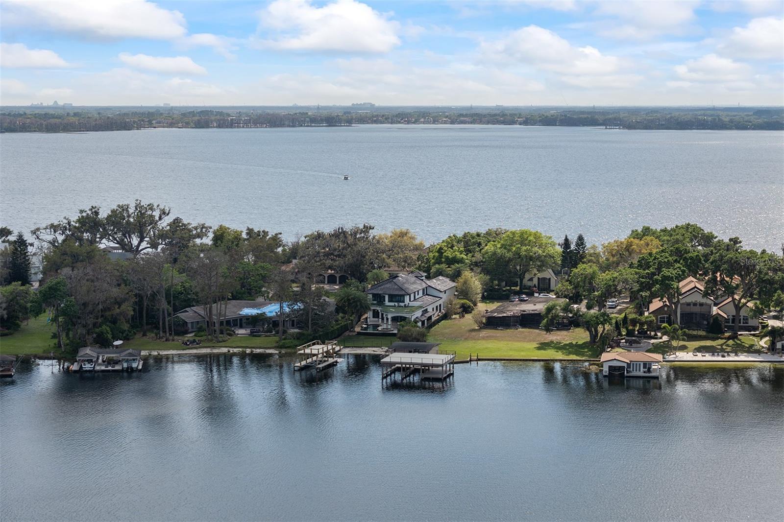 ALADAR ON LAKE BUTLER - Residential