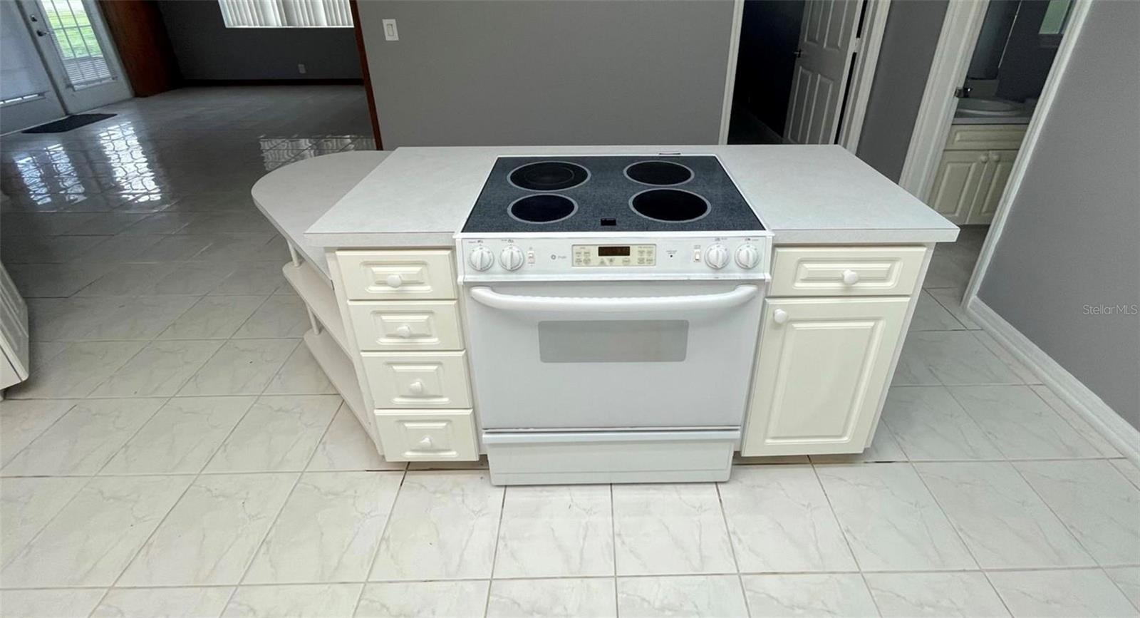 SEMINOLE LAKE ESTATES - Residential Income