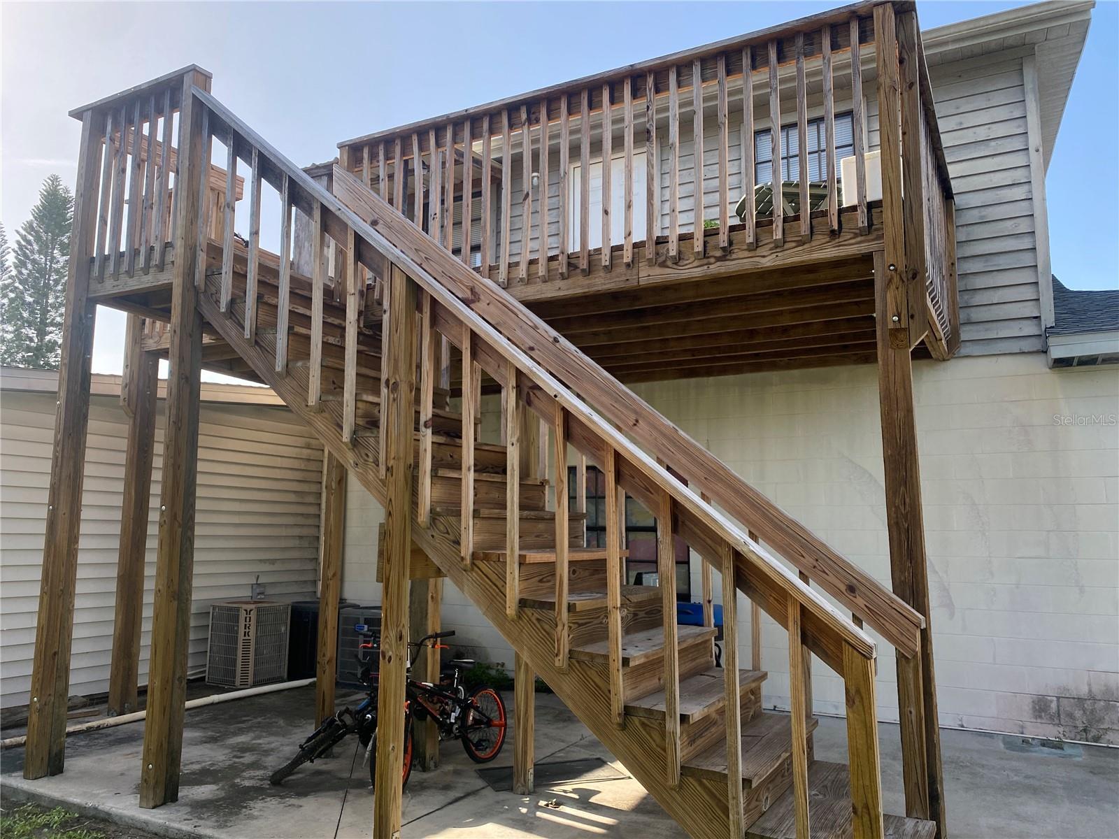 SEMINOLE LAKE ESTATES - Residential Income