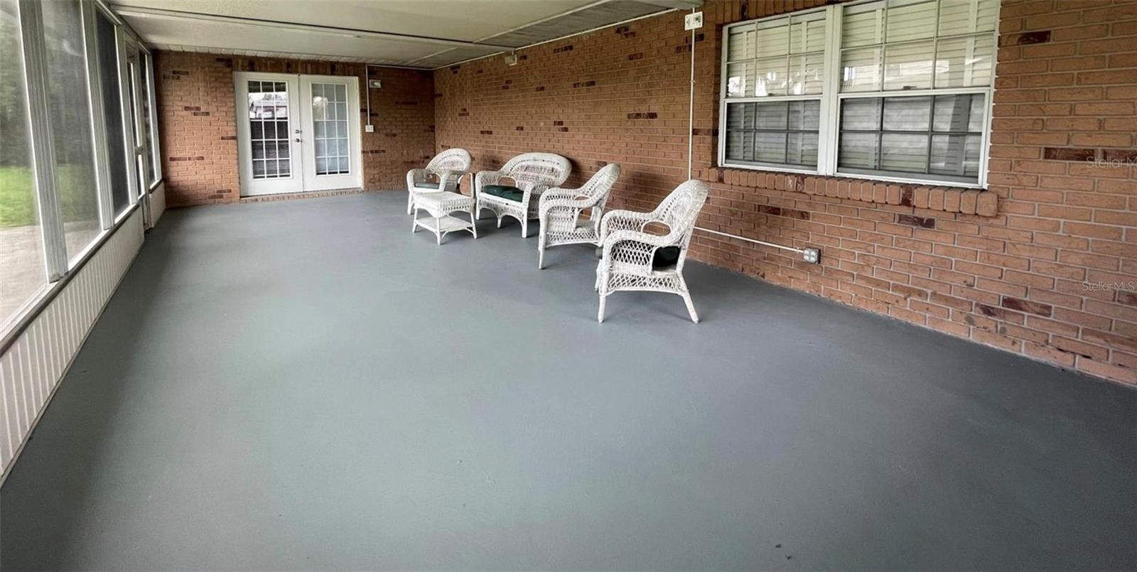 SEMINOLE LAKE ESTATES - Residential Income