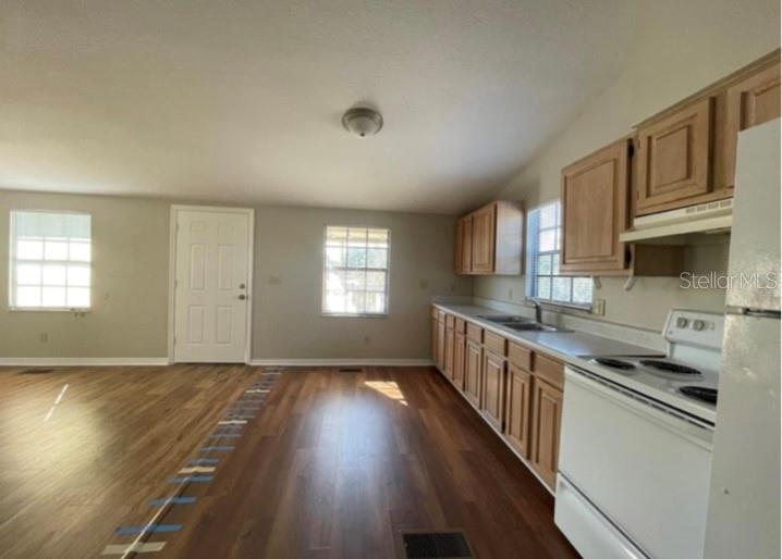 SEMINOLE LAKE ESTATES - Residential Income