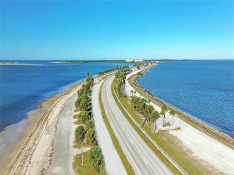 A home in PALM HARBOR