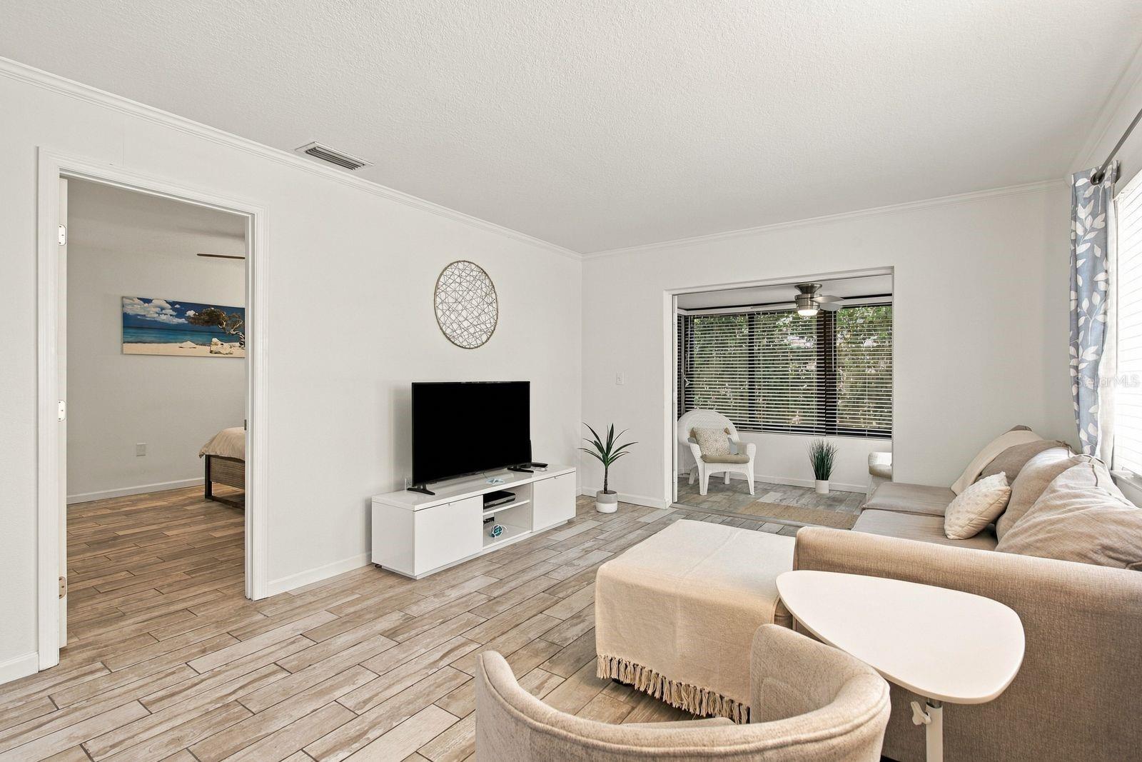 515 MISTLETOE COURT B