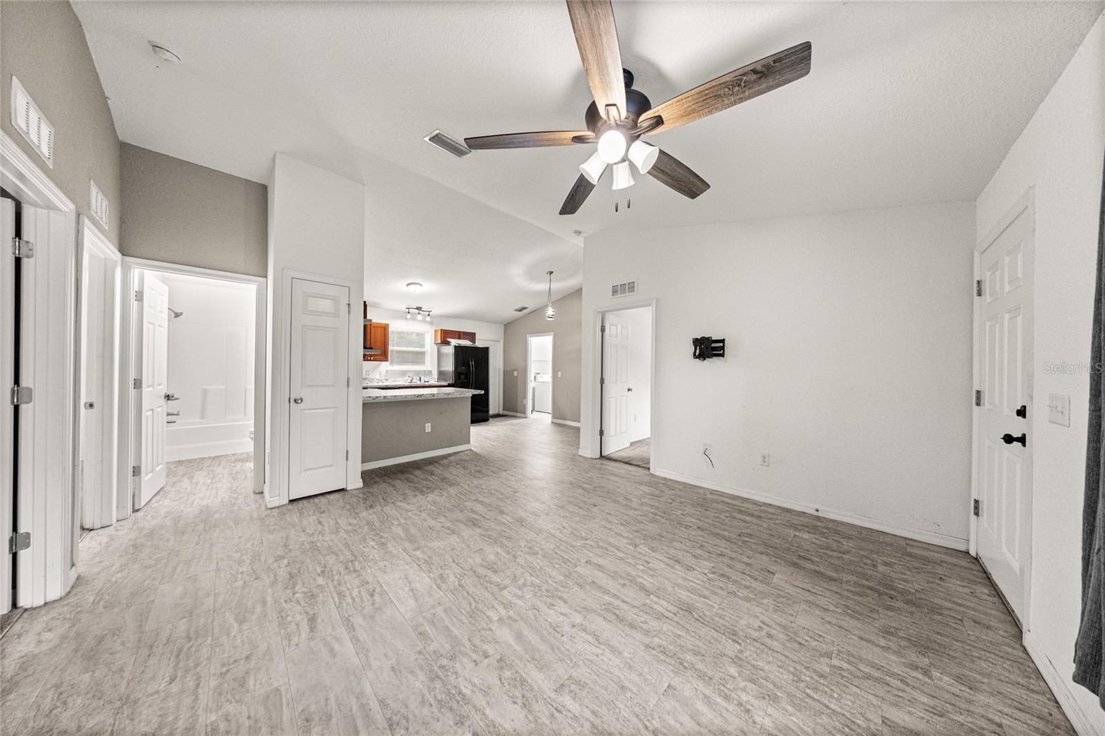 15 JUNIPER TRAIL CIRCLE