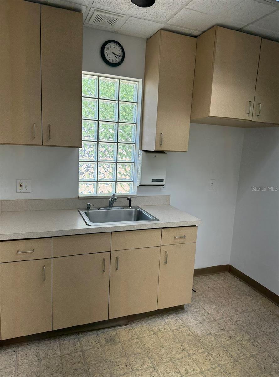 PINE GROVE PROFESSIONAL CENTER - Commercial Sale