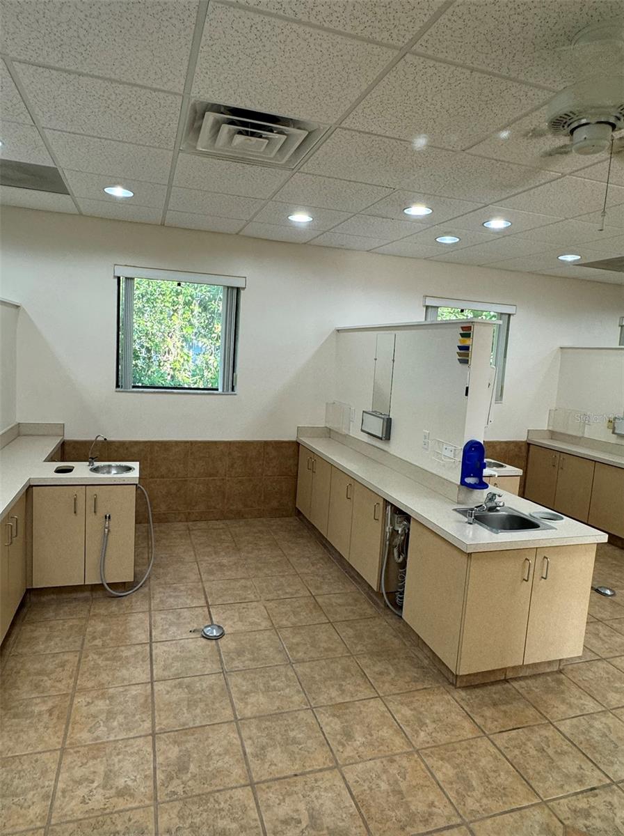 PINE GROVE PROFESSIONAL CENTER - Commercial Sale