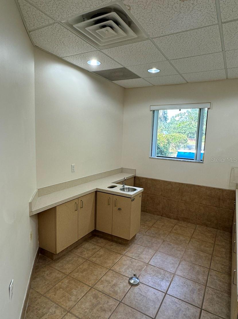 PINE GROVE PROFESSIONAL CENTER - Commercial Sale