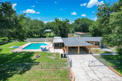 A home in LAKELAND