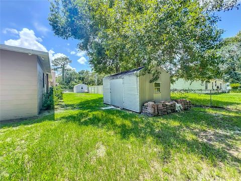 A home in LAKELAND