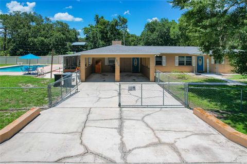 A home in LAKELAND