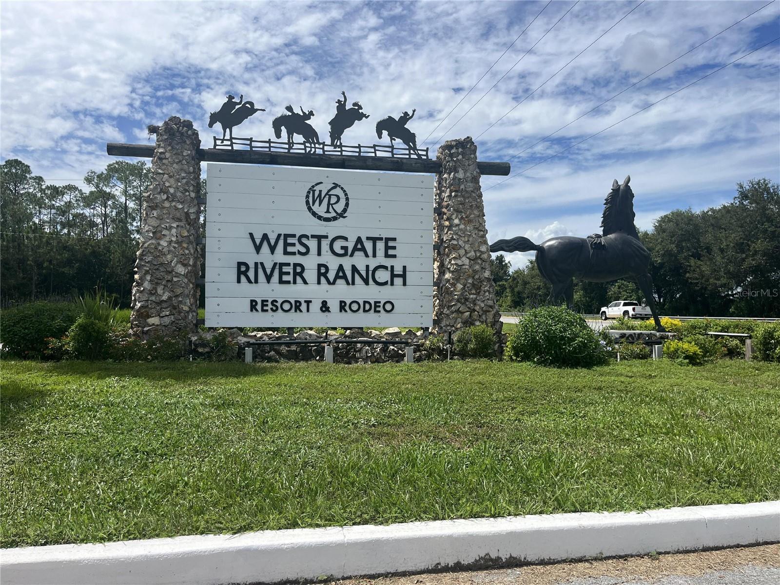 LONG HAMMOCK PH 01 - Residential Lease