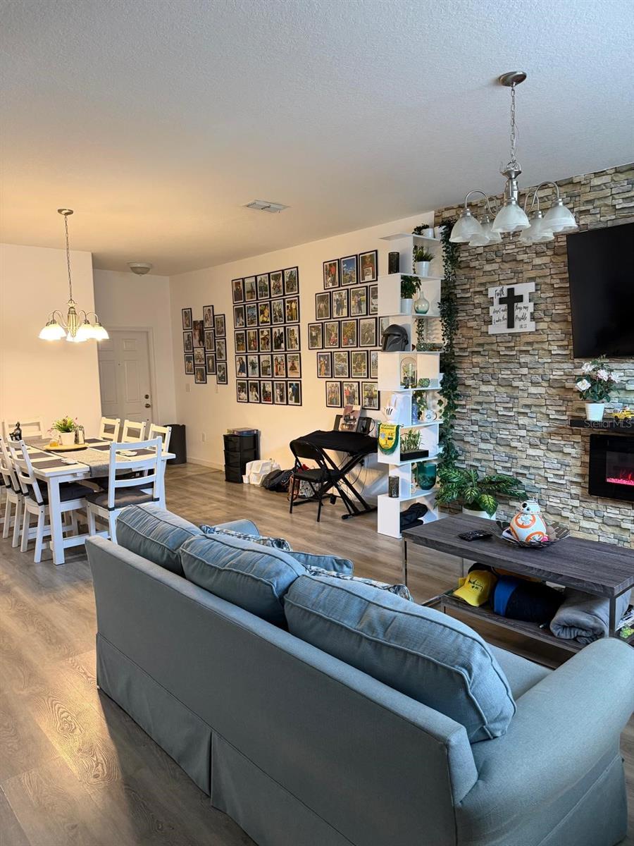 SIGNATURE LAKES PH 02 A B H I J - Residential