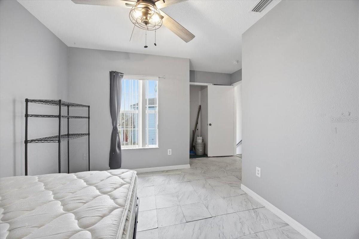 ISLAND CLUB WEST PH 02 - Residential