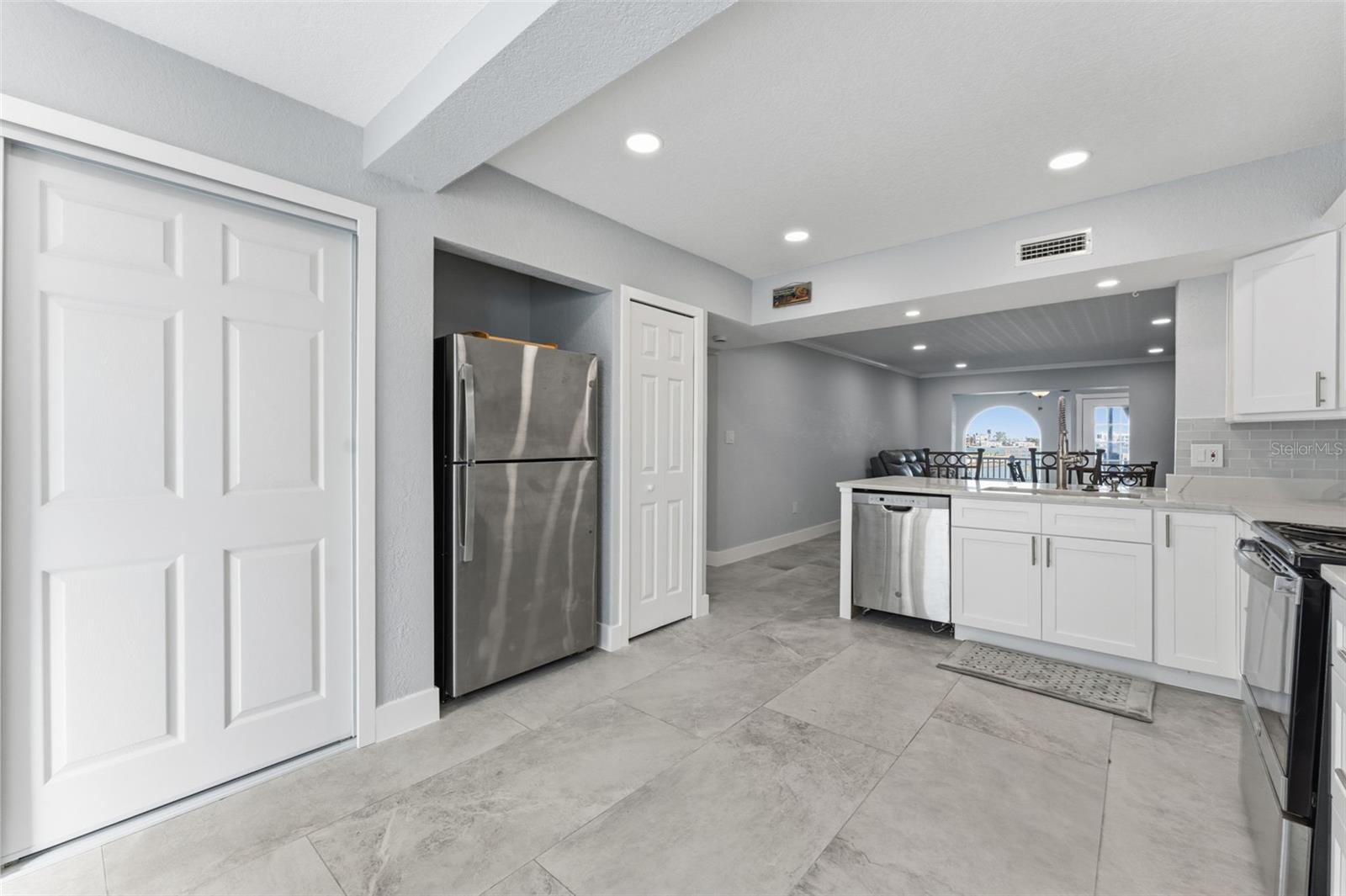 CAPRI LIGHTHOUSE CONDO - Residential