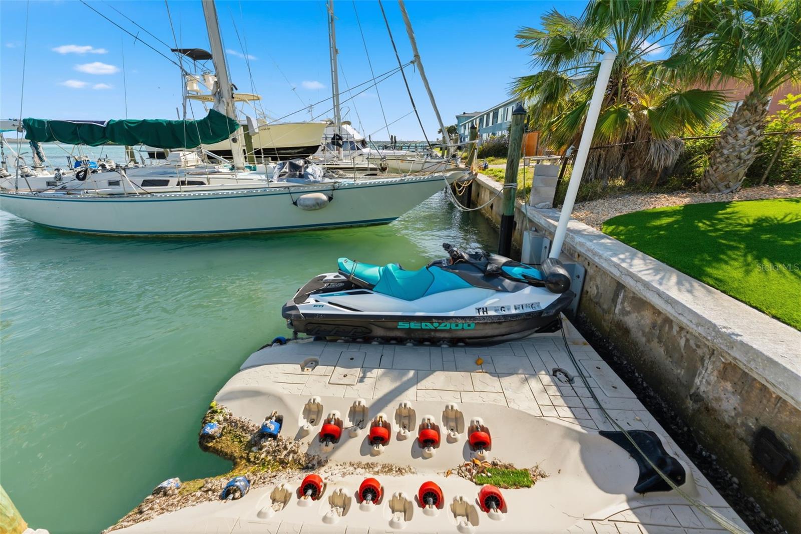 CAPRI LIGHTHOUSE CONDO - Residential