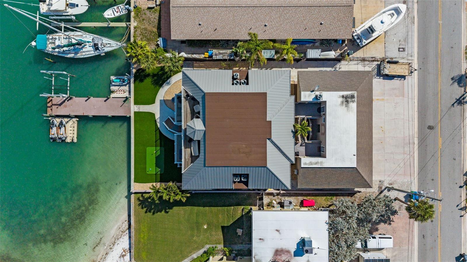 CAPRI LIGHTHOUSE CONDO - Residential