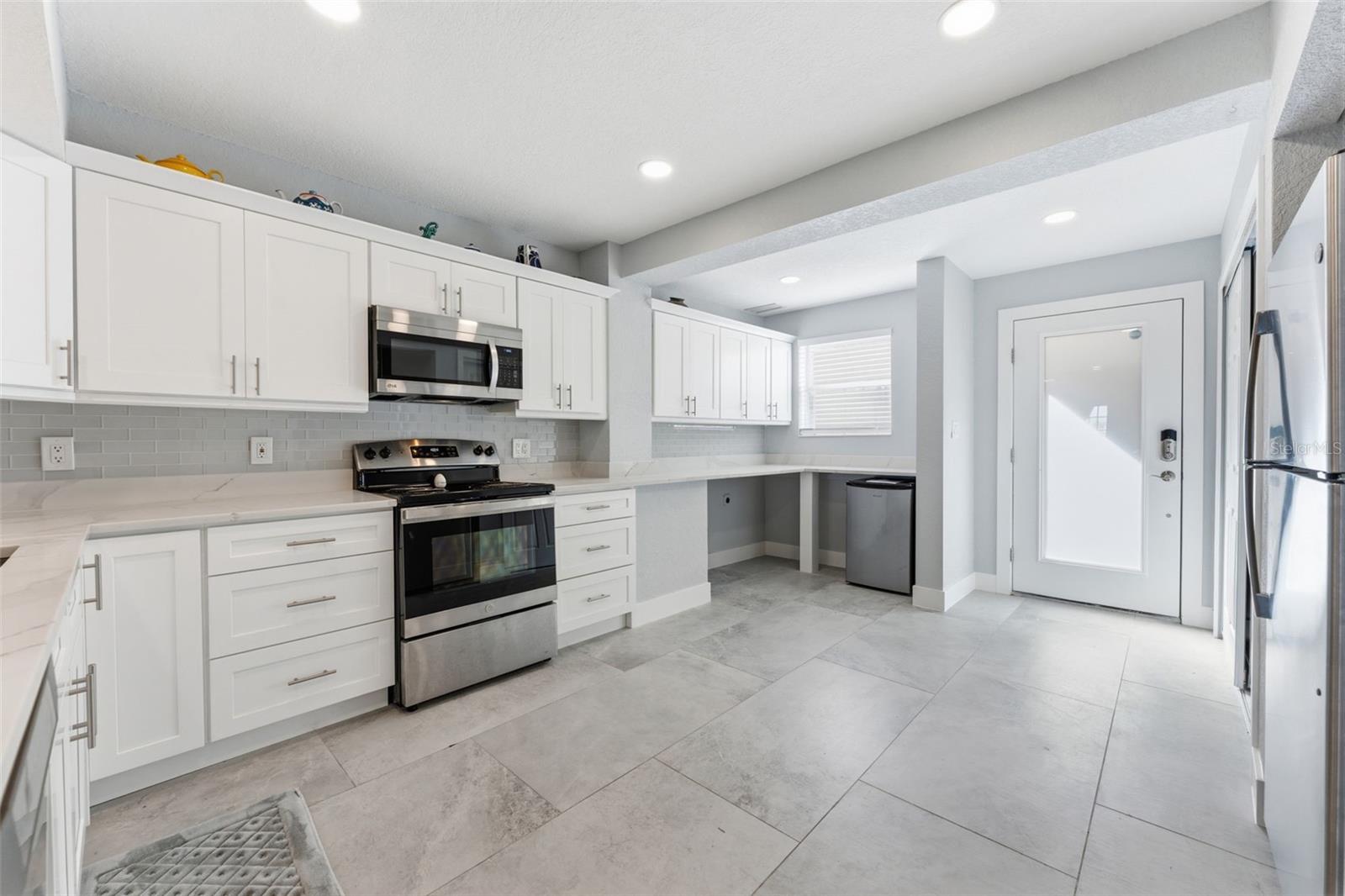 CAPRI LIGHTHOUSE CONDO - Residential