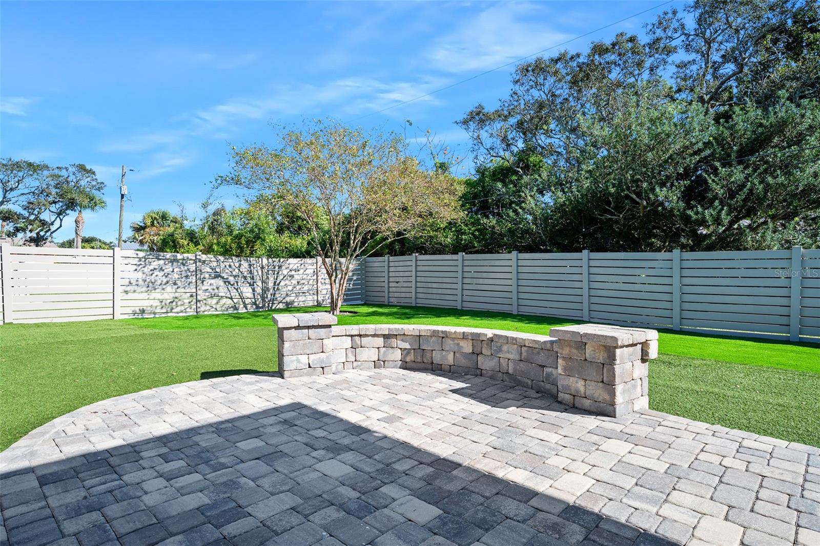 RIVER OAKS - Residential