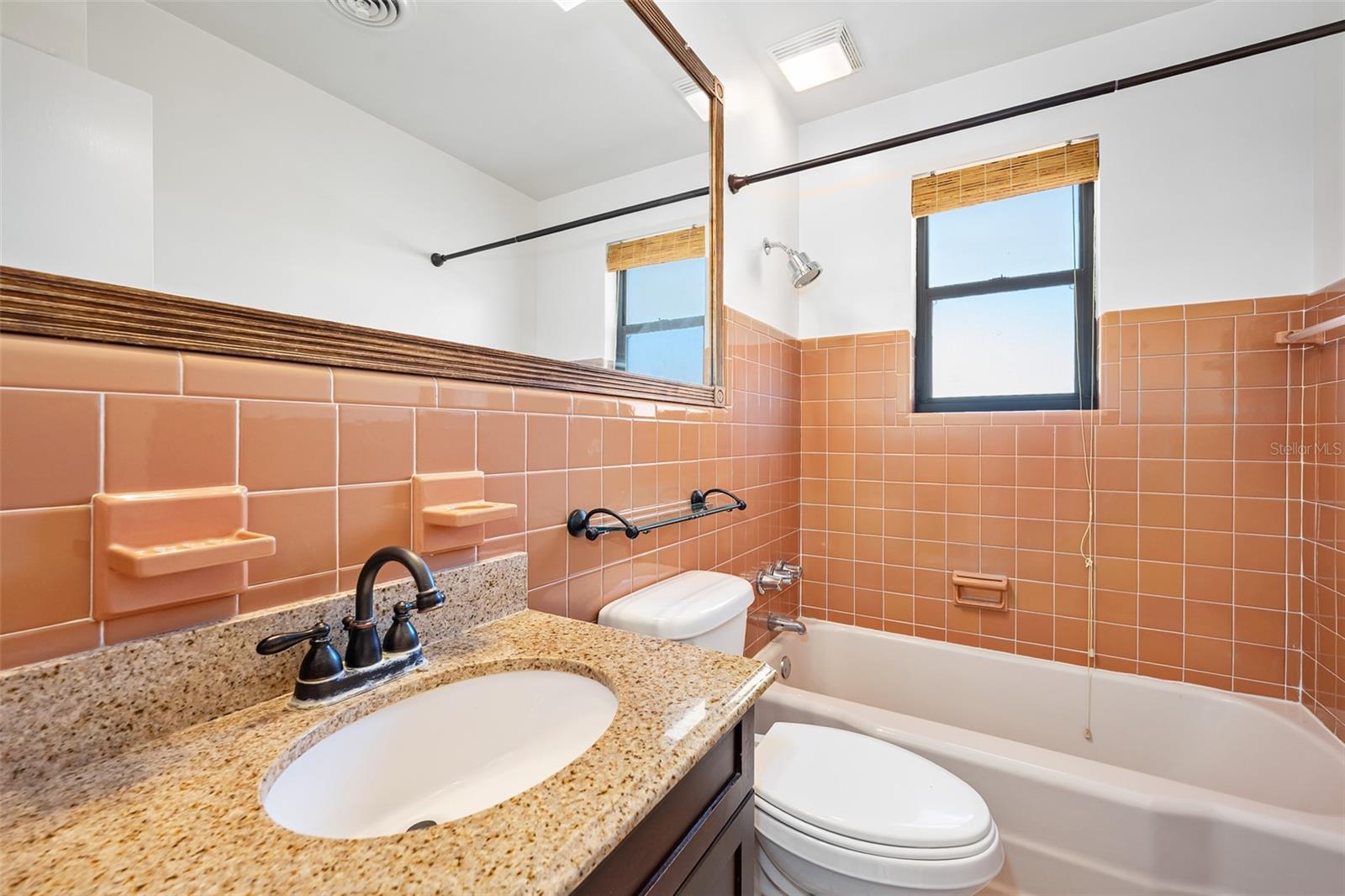 RIVER OAKS - Residential