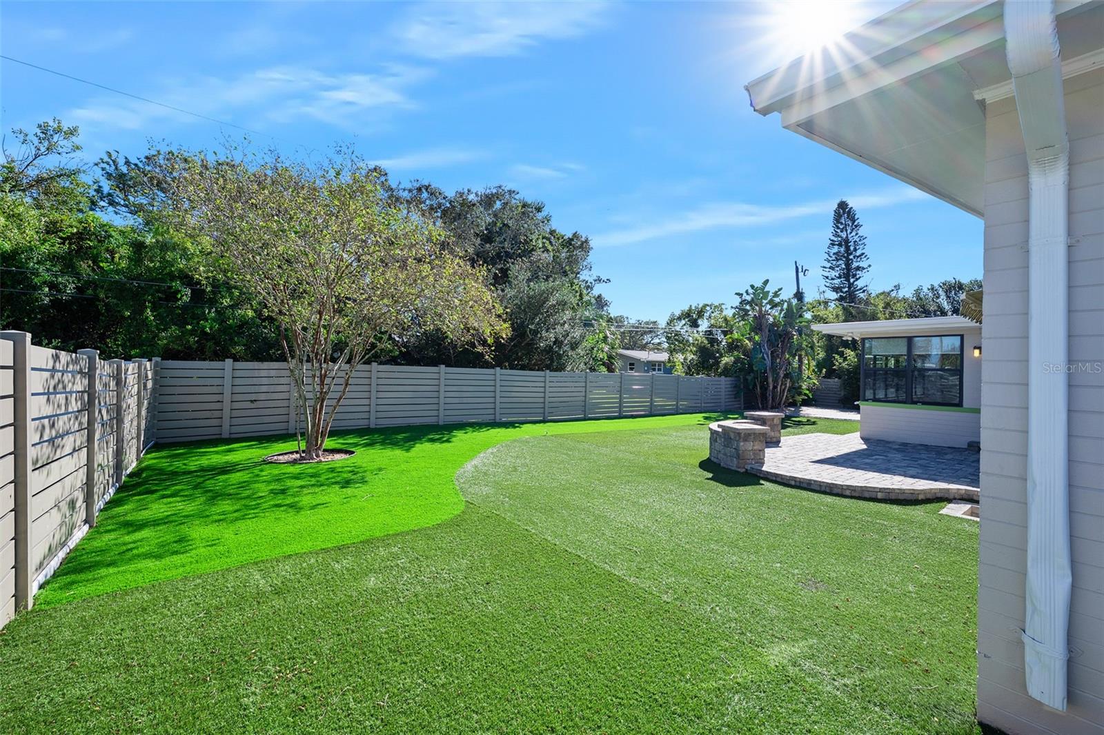 RIVER OAKS - Residential