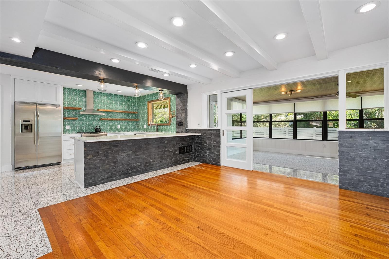 RIVER OAKS - Residential