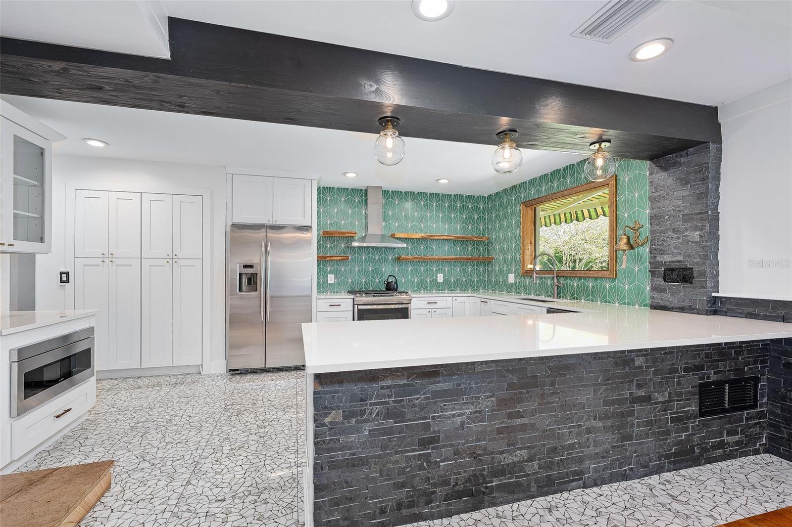 RIVER OAKS - Residential