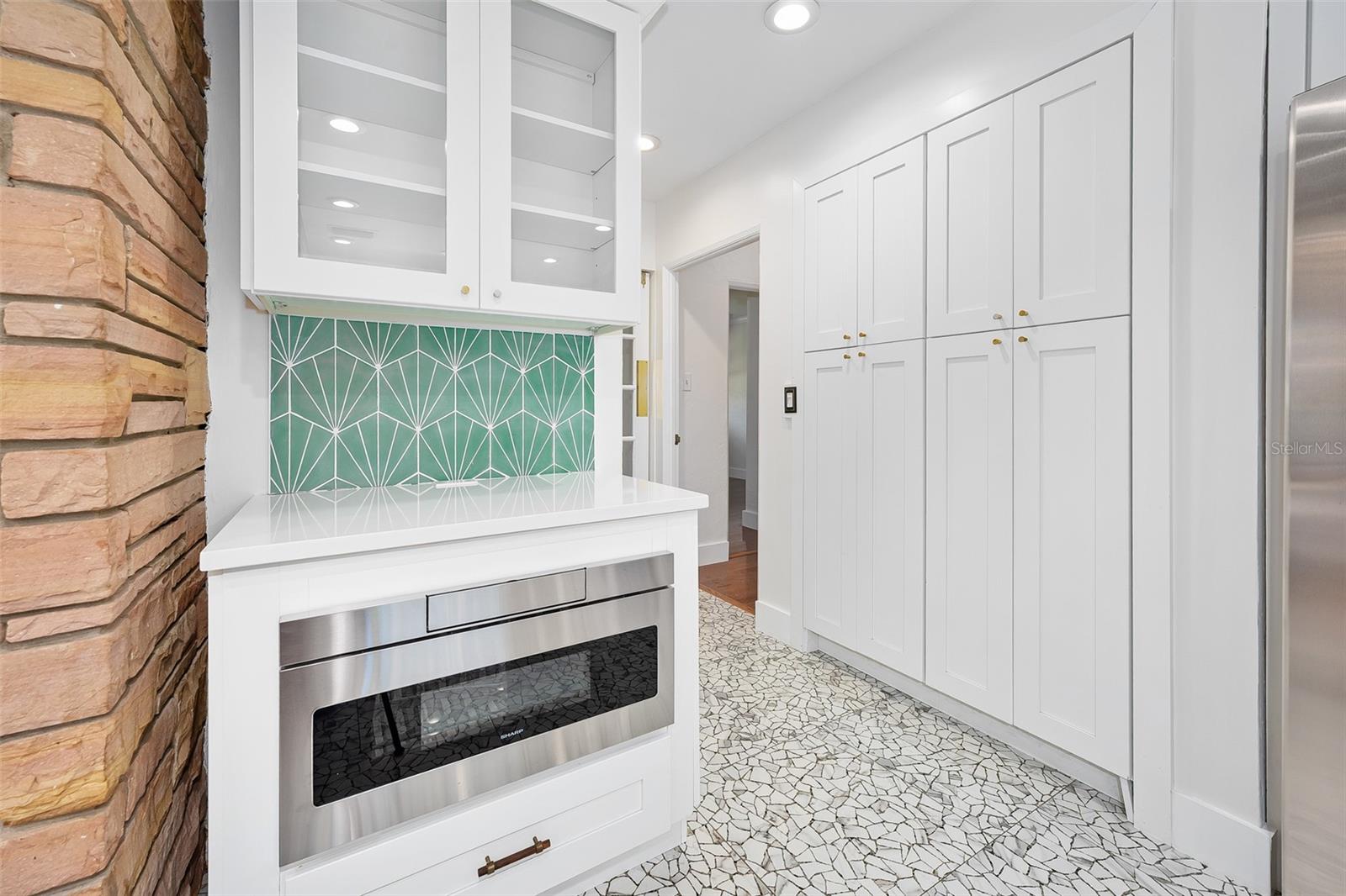 RIVER OAKS - Residential