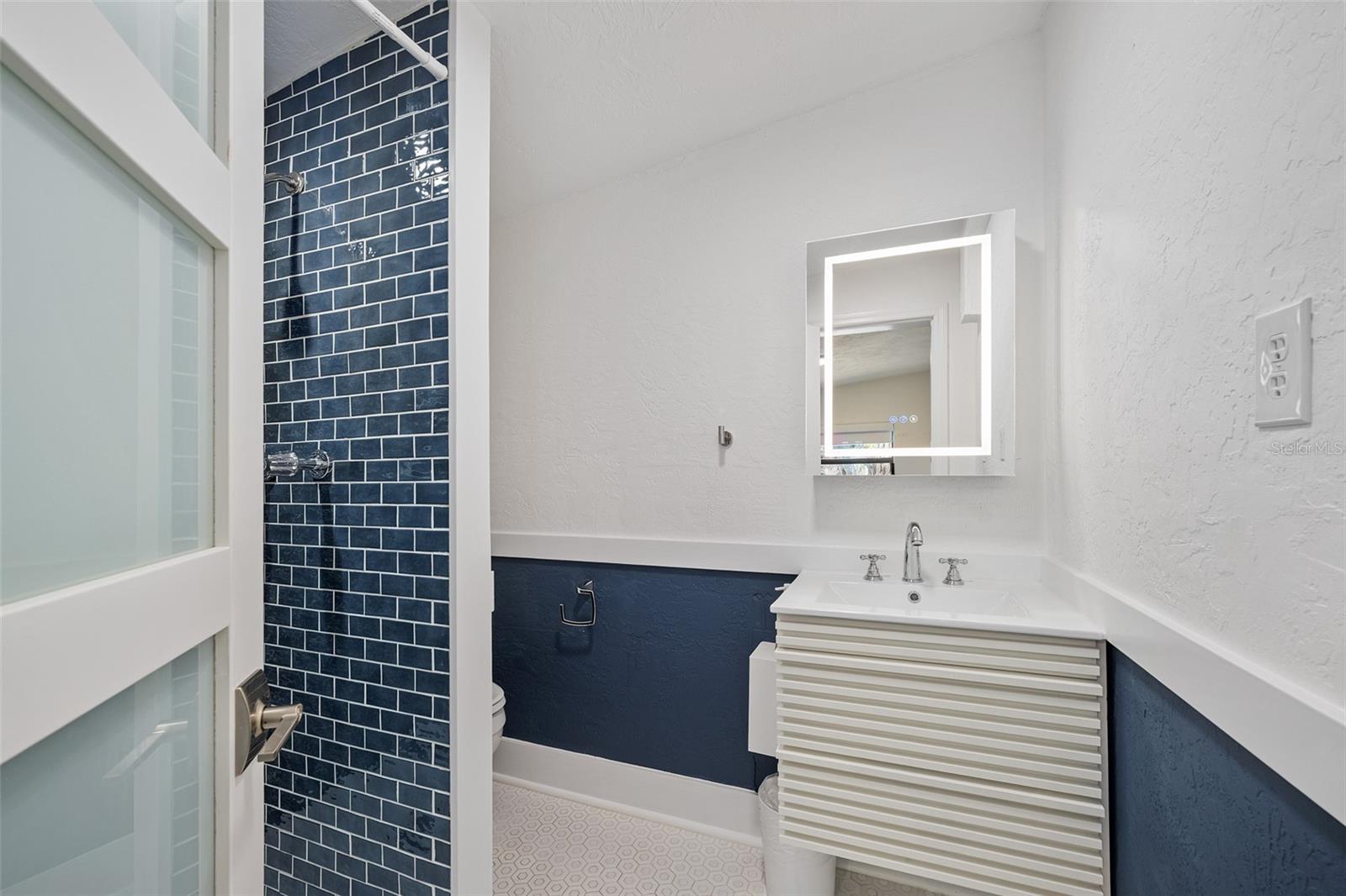 RIVER OAKS - Residential