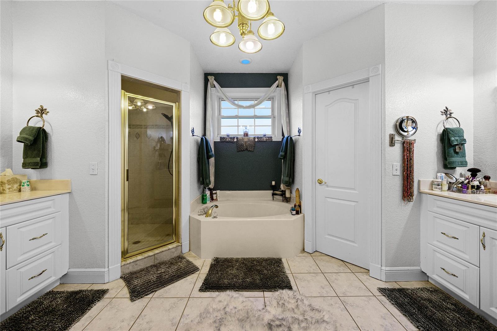 SADDLE CLUB ESTATES UNREC - Residential