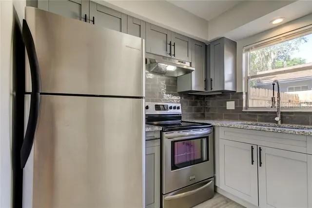 SPRING PARK TOWN HOUSES CONDO - Residential