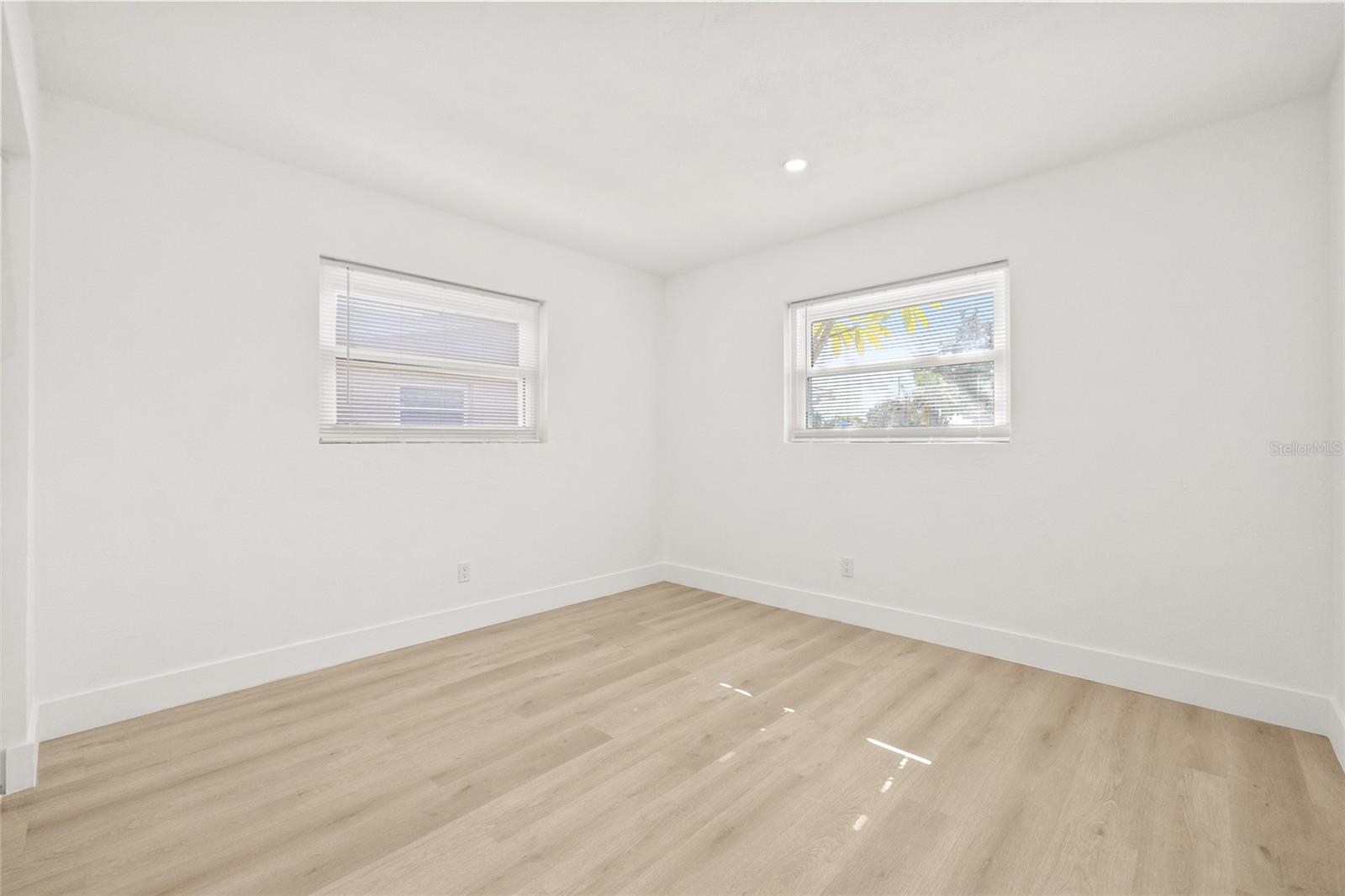 BLOSSOM LAKE VILLAGE SEC 4 - Residential