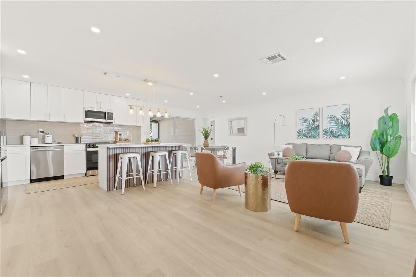 BLOSSOM LAKE VILLAGE SEC 4 - Residential