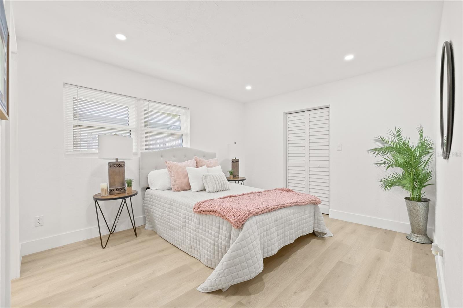 BLOSSOM LAKE VILLAGE SEC 4 - Residential