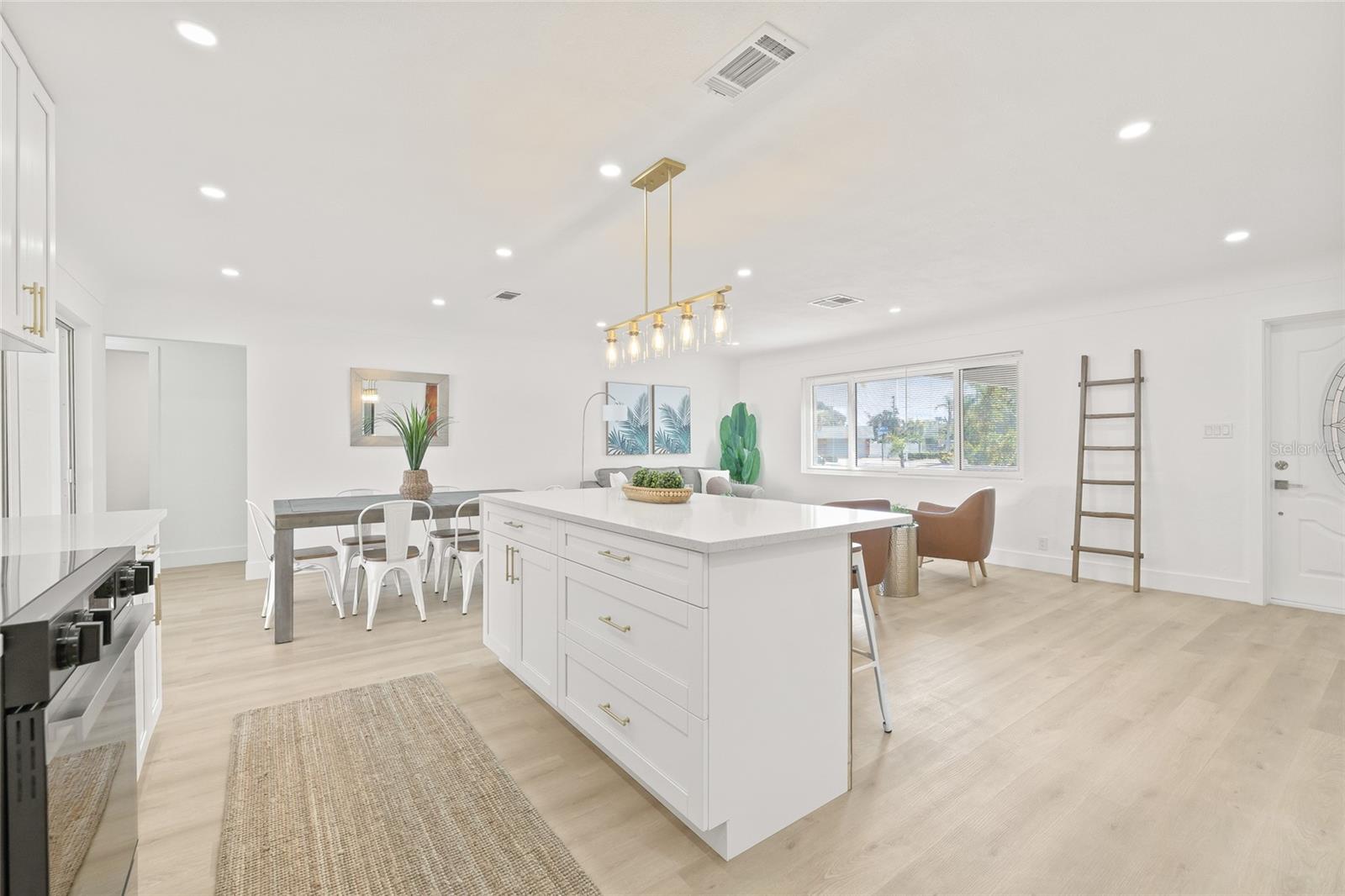 BLOSSOM LAKE VILLAGE SEC 4 - Residential