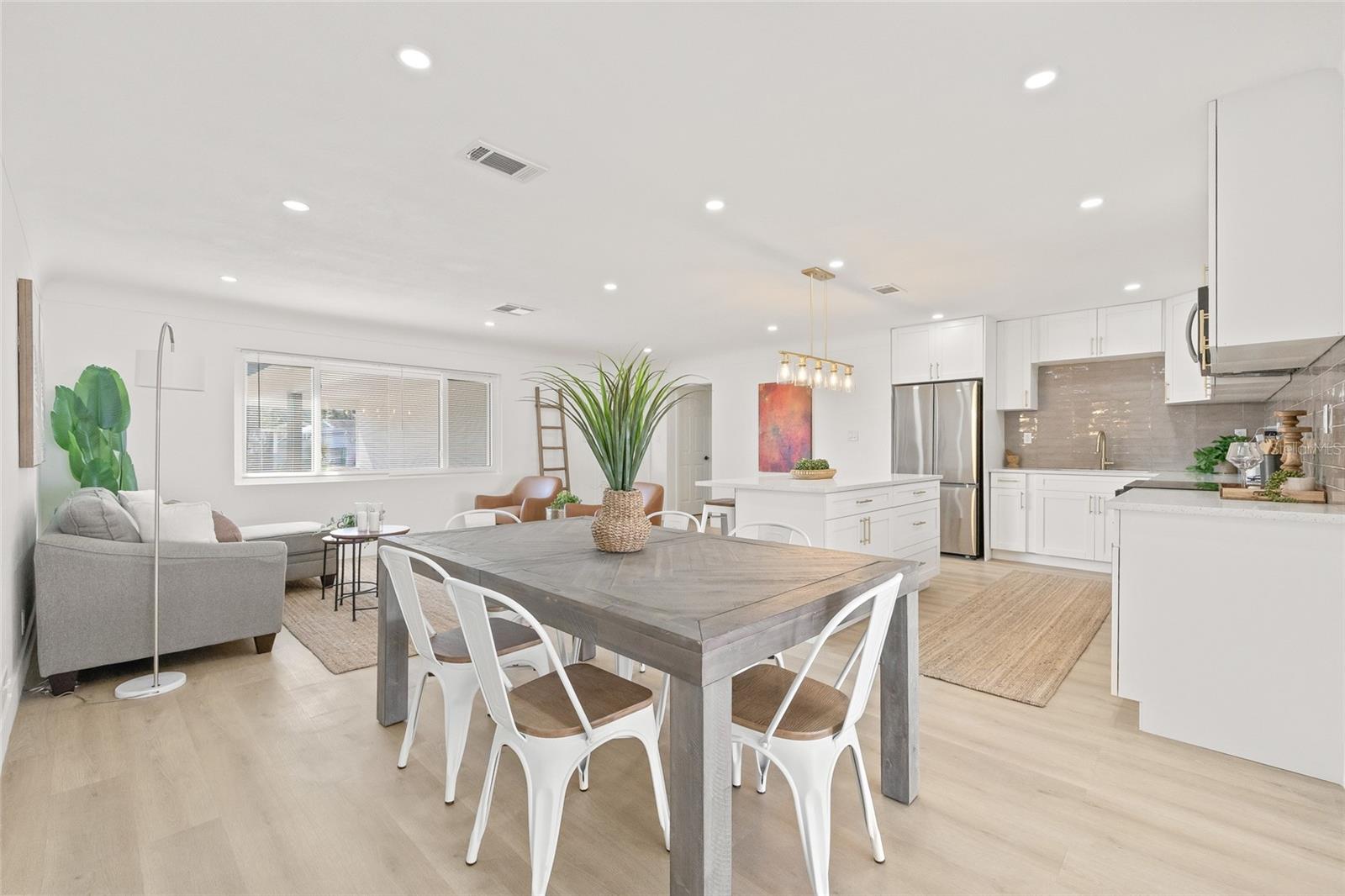 BLOSSOM LAKE VILLAGE SEC 4 - Residential