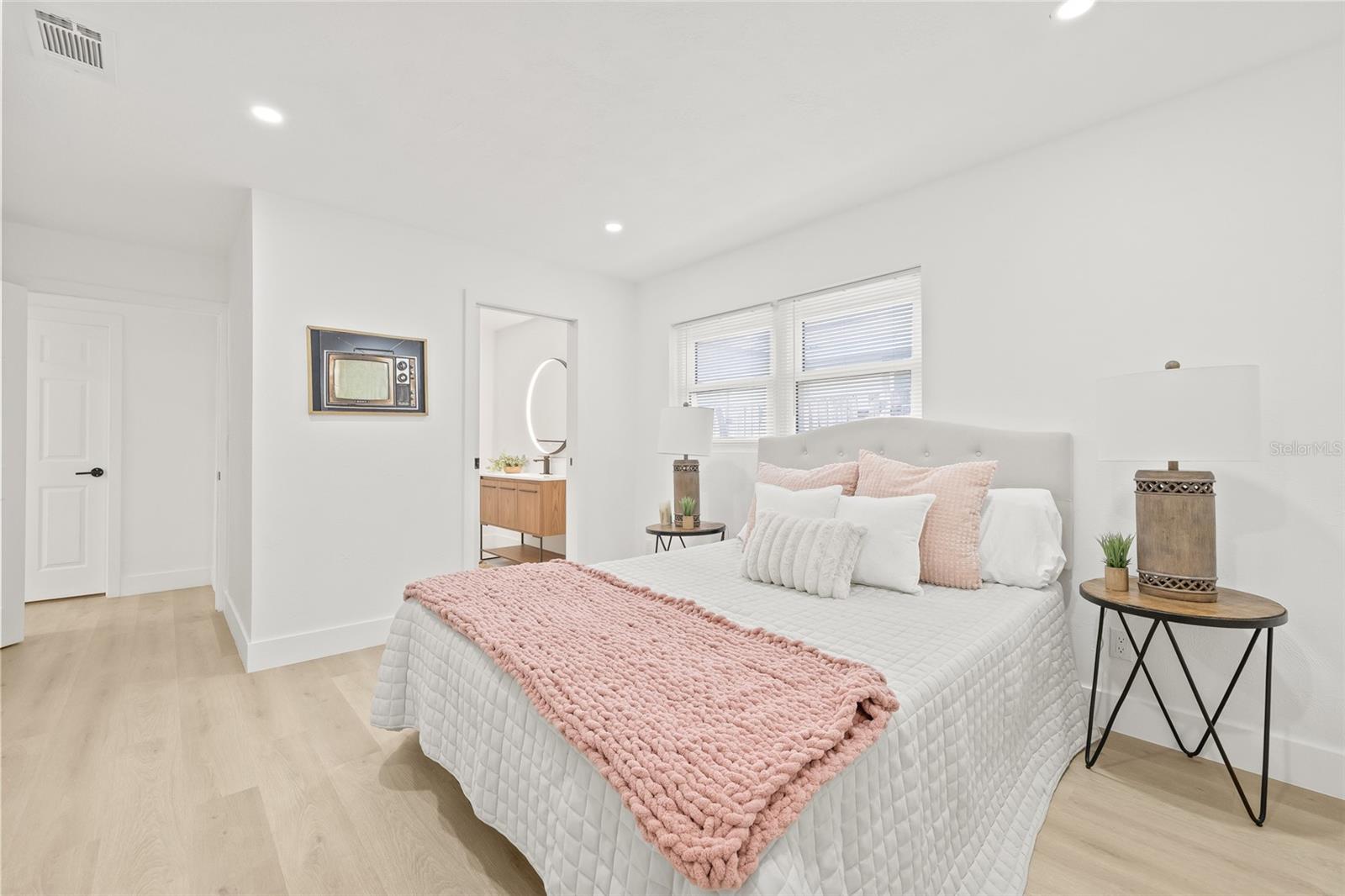 BLOSSOM LAKE VILLAGE SEC 4 - Residential