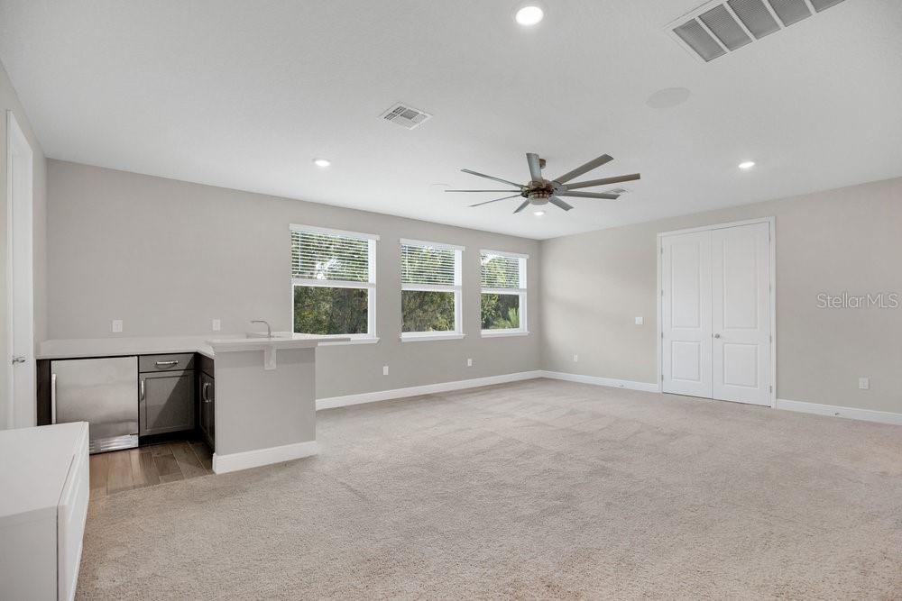 WATERS EDGE AT HAWKS CREST - Residential