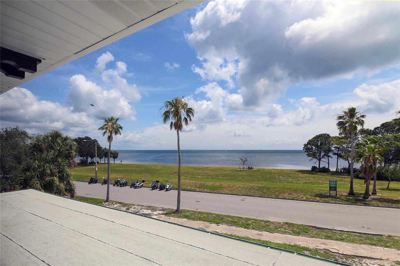 ROUSLYNN - Residential