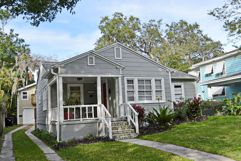 Photo of 1023 E Amelia Street, Orlando, FL 32803 (MLS # O6393642)